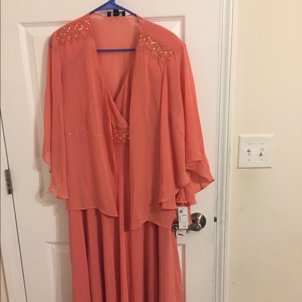 Woman’s dress size 14